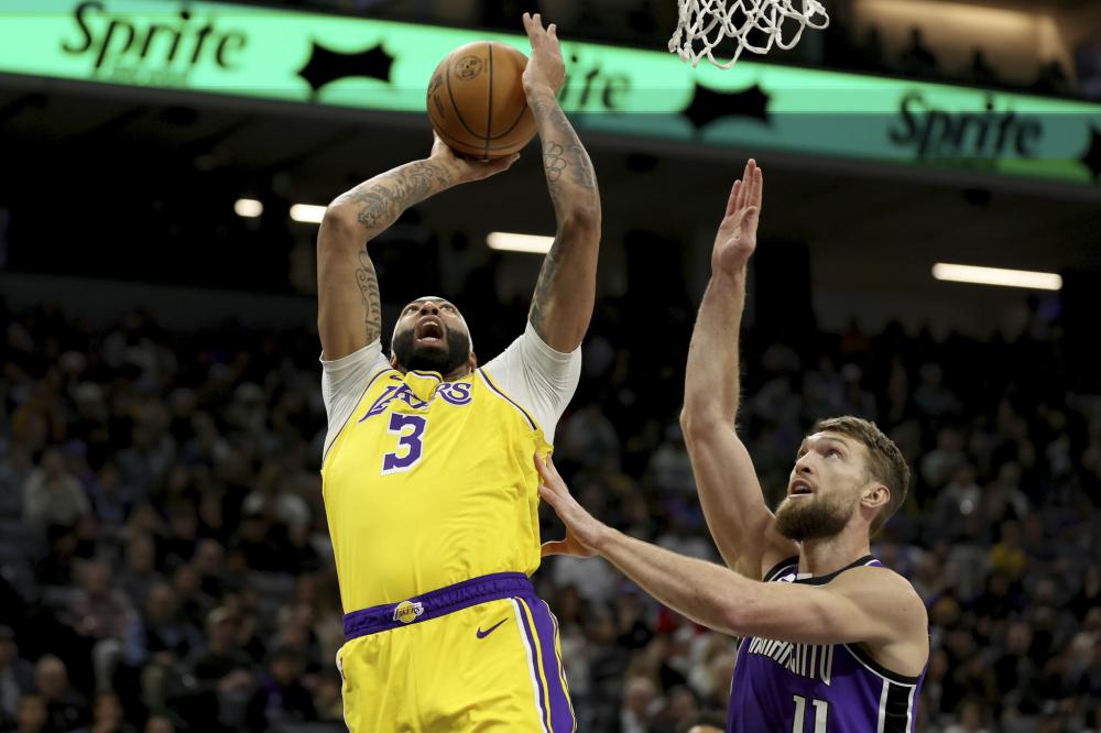 件凸显了球 件凸显了球