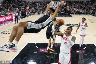 运会赛场上 运会赛场上